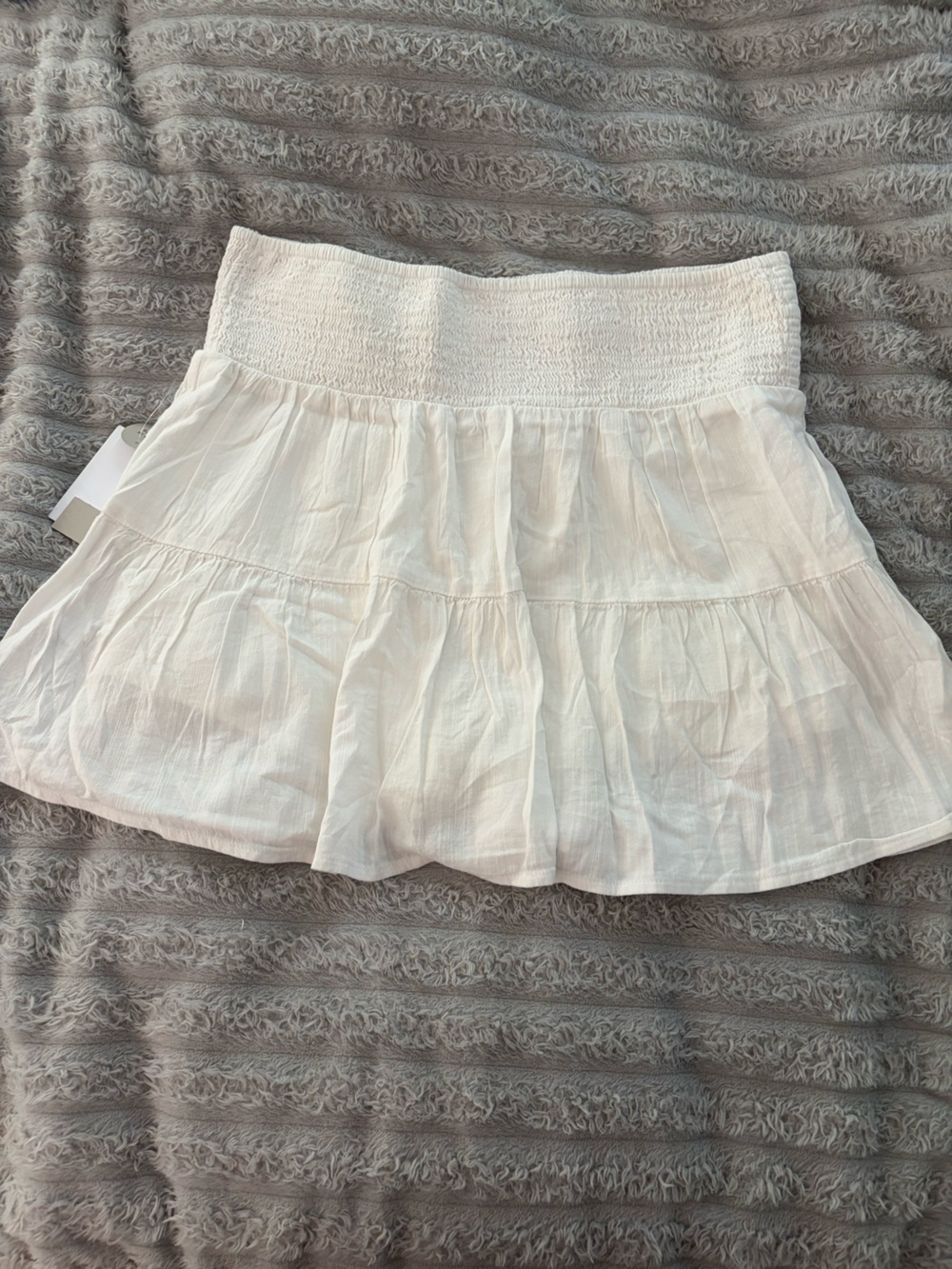 Nordstrom BP White Tiered Smocked-Waist Mini Skirt — Large - Picture 3 of 6